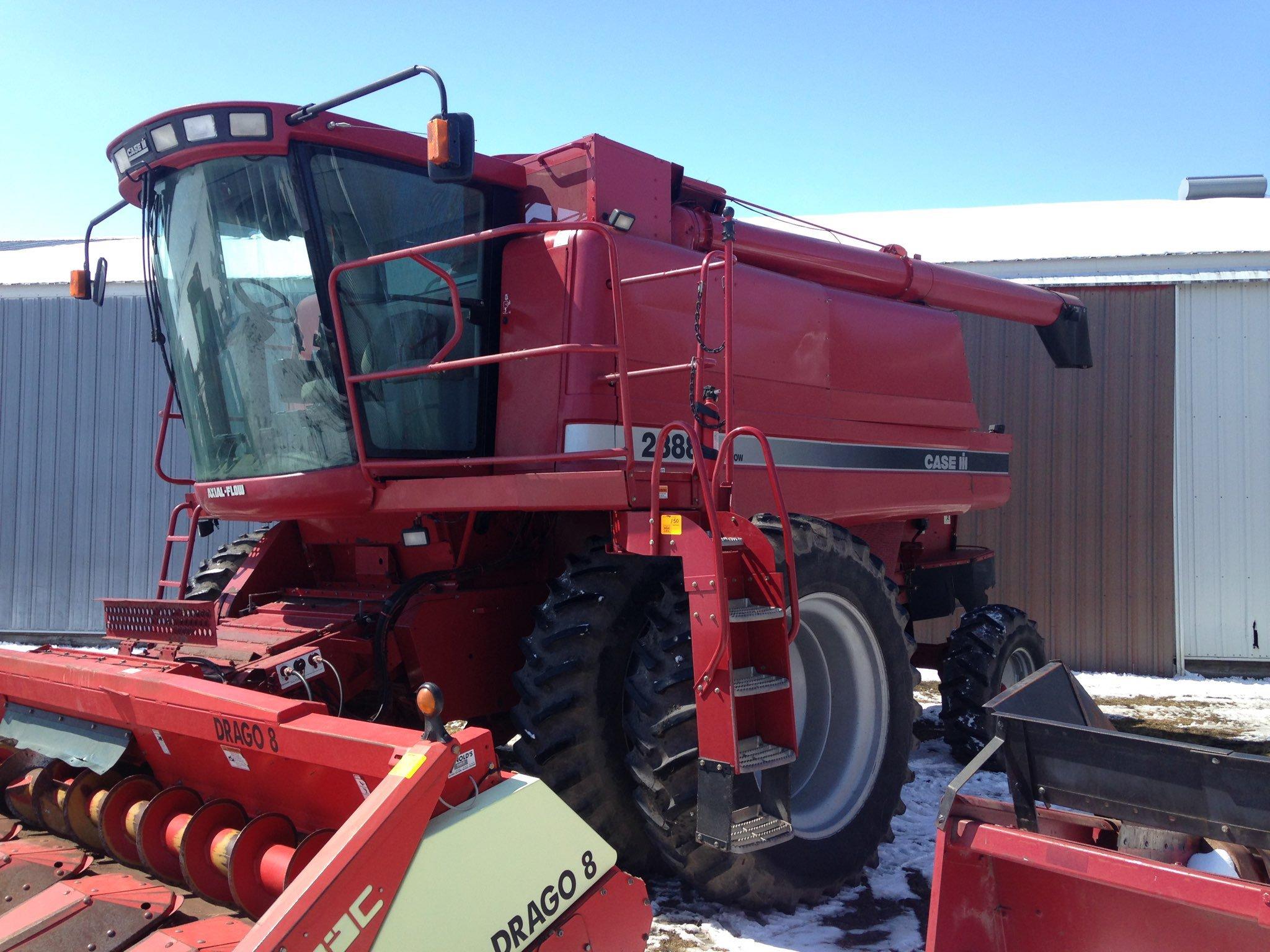 2000 CASE IH 2388 2WD COMBINE, AFS YIELD MONITOR, FORE & AFT, FEILD TRACKER, CAB, AIR, HEAT,