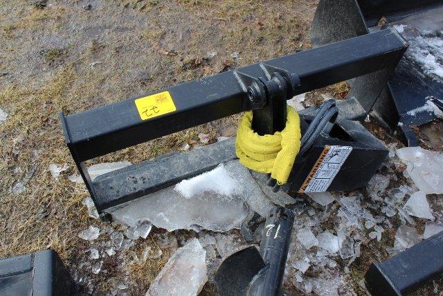 12" POST HOLE AUGER, QUICK TACH,