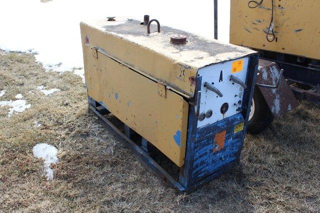 MILLER WELDER / GENERATOR, NO CART,