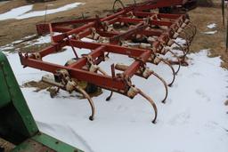 14' IH 645 VIBRA CHISEL PLOW, 22 SHANKS,