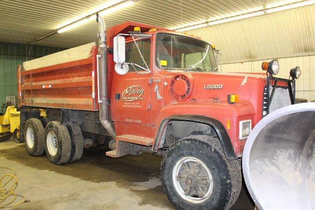 *** 1993 FORD L9000 TANDEM GRAVEL TRUCK,