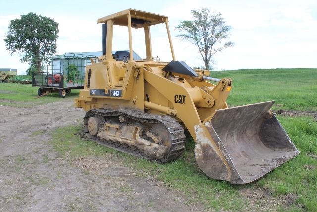 CAT 943 REAR ENGINE CRAWLER LOADER,