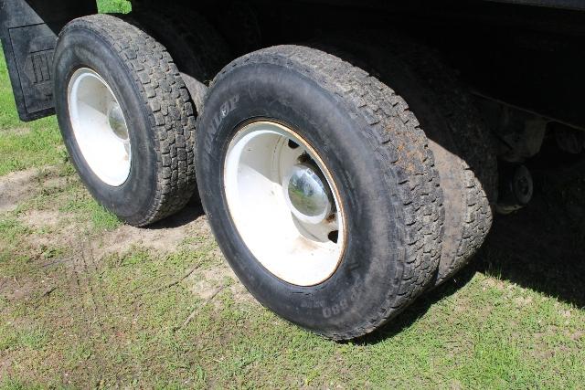 *** 1970 FORD 900 TANDEM AXLE DUMP TRUCK,