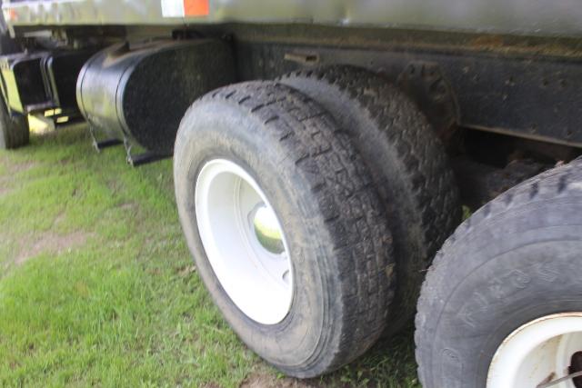 *** 1970 FORD 900 TANDEM AXLE DUMP TRUCK,