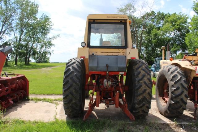 CASE 1070 TRACTOR, 4 / 3 POWERSHIFT, DUAL HYDS,
