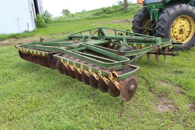 JOHN DEERE 11' TANDEM DISC