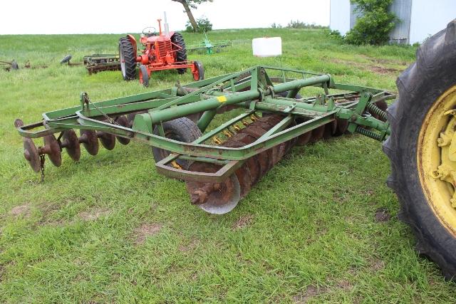 JOHN DEERE 11' TANDEM DISC