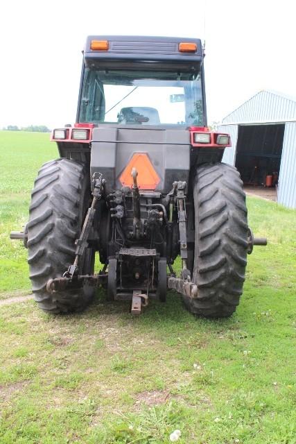 CASE IH 7110 2WD TRACTOR, POWER SHIFT, 2 REVERSE