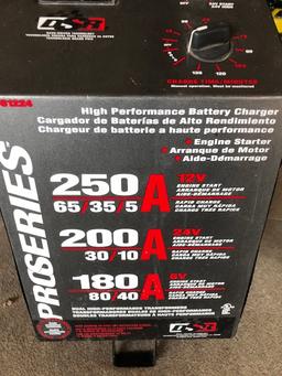 PRO SERIES 6, 12 - 24 VOLT BATTERY CHARGER