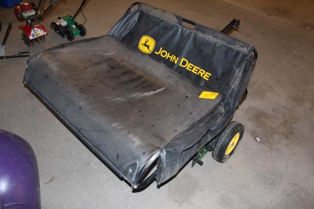 JOHN DEERE 42" LAWN SWEEPER