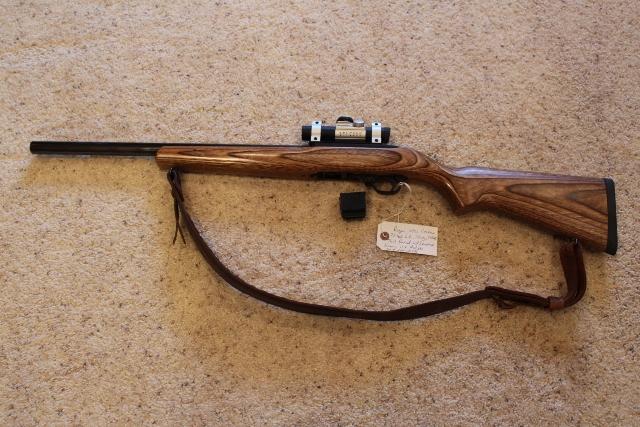 RUGER 10/22 CARBINE, 22 CAL L.R., SLING, 2 CLIPS