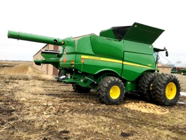 2012 JOHN DEERE S680 4WD COMBINE, PREMIUM CAB,