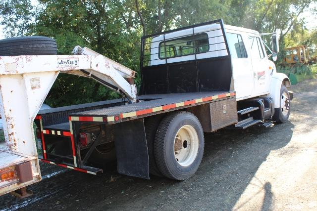 *** 1998 INTL, 4700 DT466E 4 DOOR TRUCK TRACTOR,