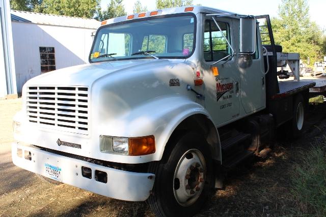 *** 1998 INTL, 4700 DT466E 4 DOOR TRUCK TRACTOR,