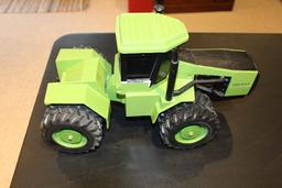 1/16 STEIGER PANTHER CP-1400 4WD TOY TRACTOR,