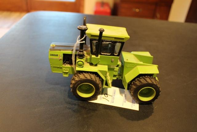 1/32 STEIGER COUGAR TOY TRACTOR, 4 WD, NO BOX