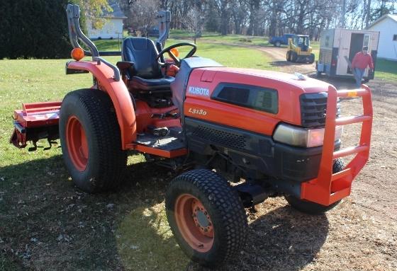 KUBOTA L3130 TRACTOR, DIESEL, FWA, ROLL BAR,