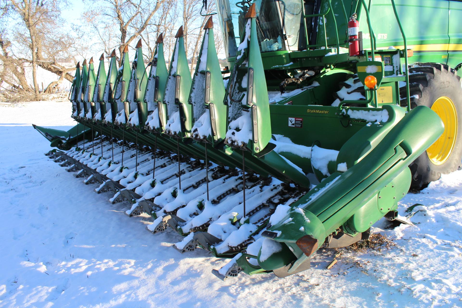 JOHN DEERE 612C STALKMASTER 12R22" CHOPPING