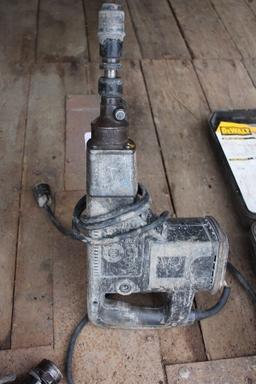 BLACK & DECKER ROTARY HAMMER DRILL,