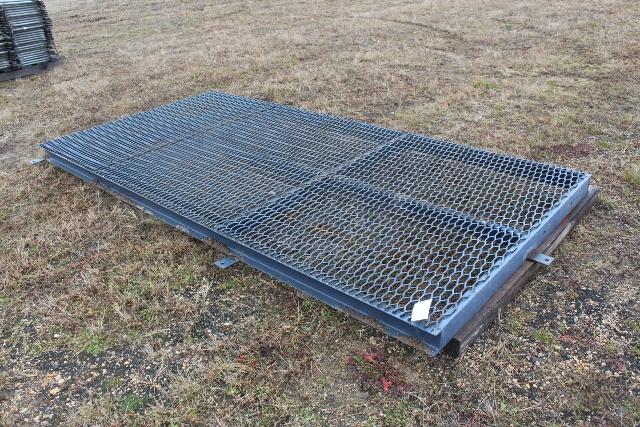 67" X 134" STEEL WORK PLATFORM,