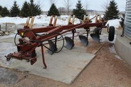 IH 720 PLOW, 5 BOTTOM, 18", AR