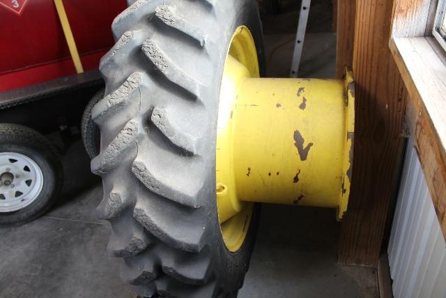 GOODYEAR 320/85R34 FRONT DUALS, USED ON JD 8200