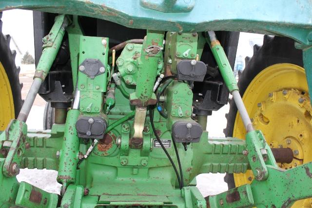 1984 JOHN DEERE 4650 2 WD TRACTOR,