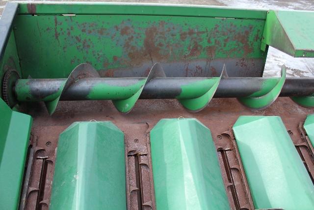 JOHN DEERE 10R22" CORN HEAD 40 SERIES,