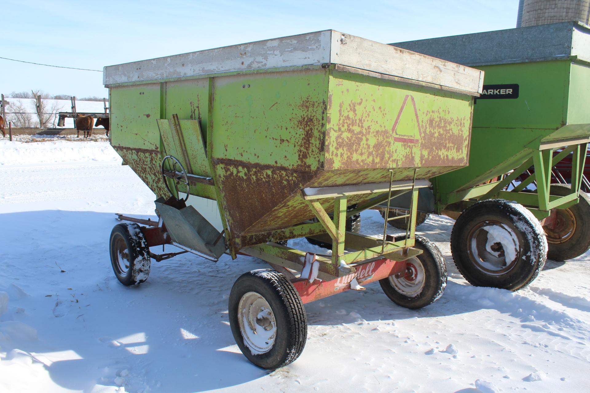 PARKER APPROX 150 GRAVITY BOX ON LUNDELL GEAR