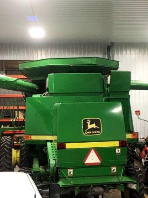 1995 JOHN DEERE 9500 2WD COMBINE, GREEN STAR