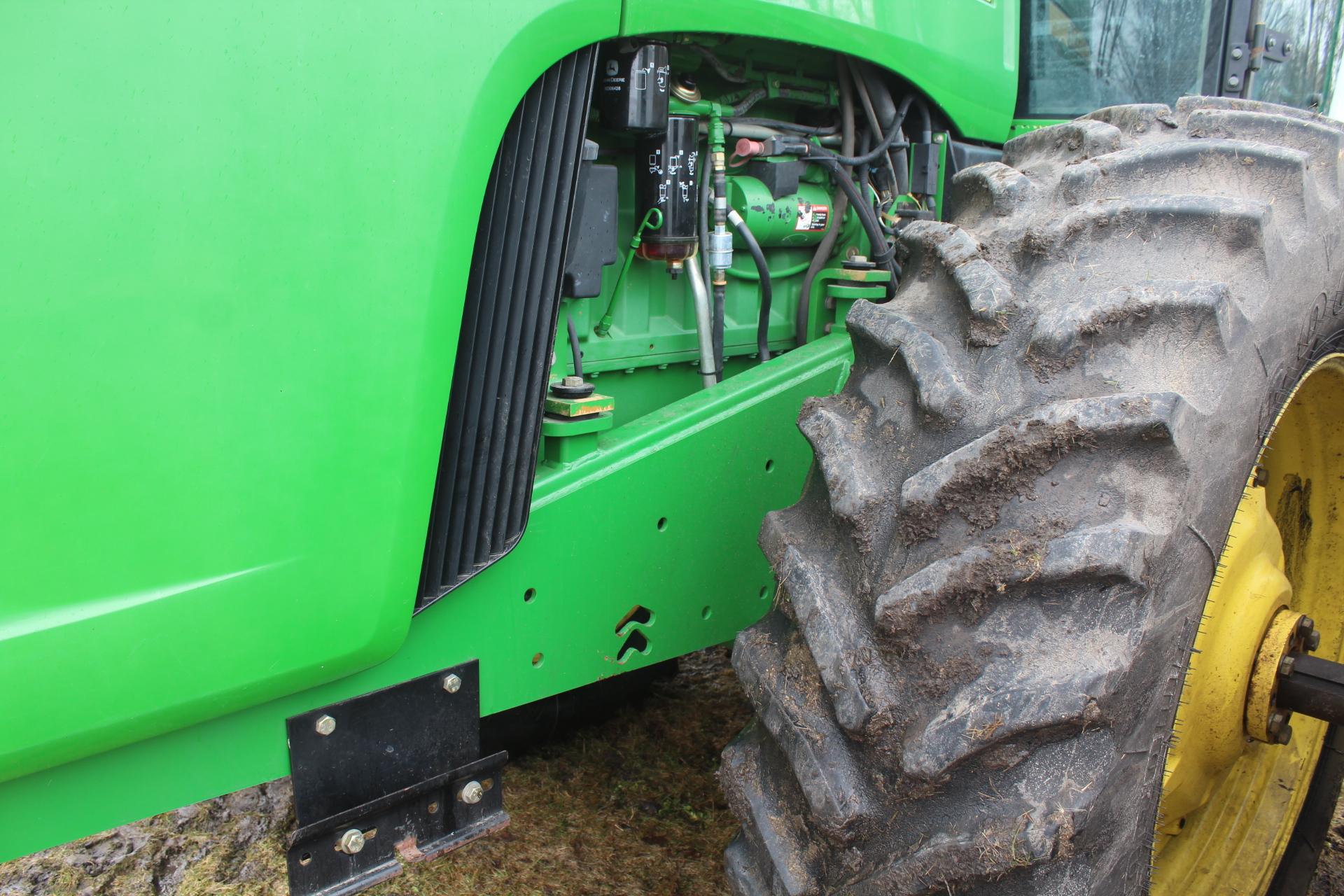 1997 JOHN DEERE 9200 4WD TRACTOR, 12 SPEED,