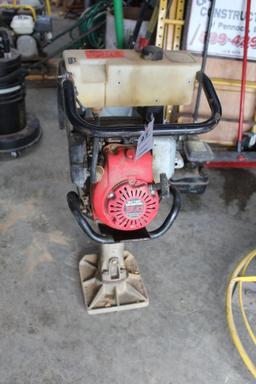 MBW GAS POWERED GROUND POUNDER, MODEL R420H,