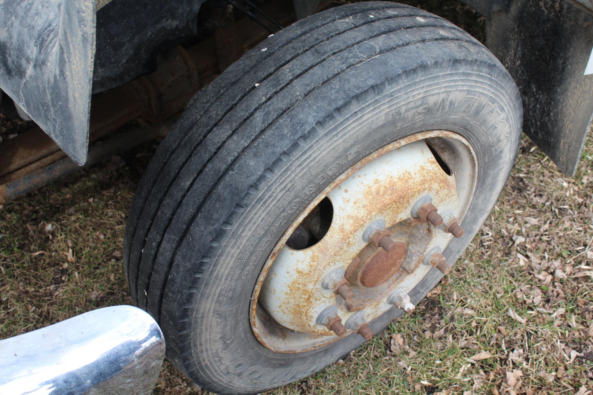 *** 2004 CHEVY C4500 SINGLE AXLE TRUCK,