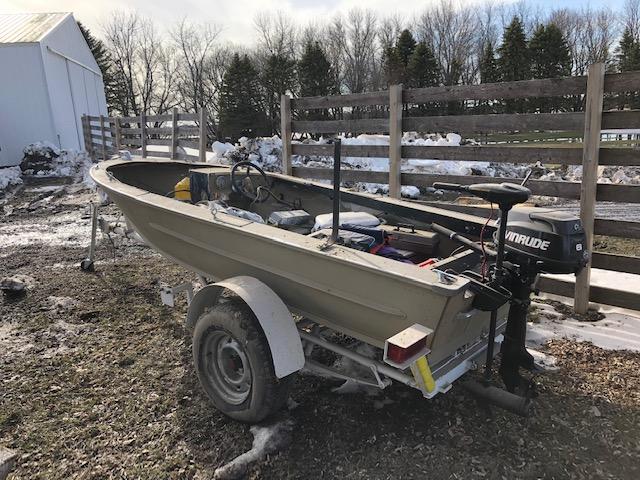 1960 14' CHEROKE ALUM BOAT, 6 HP BLACK EVINRUDE,