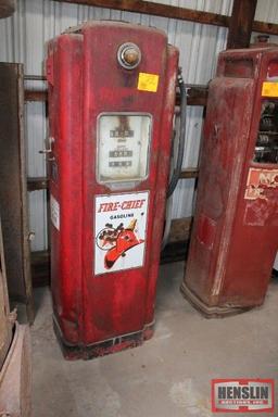 WAYNE MODEL 70 GAS PUMP W/ FIRE CHIEF TEXACO