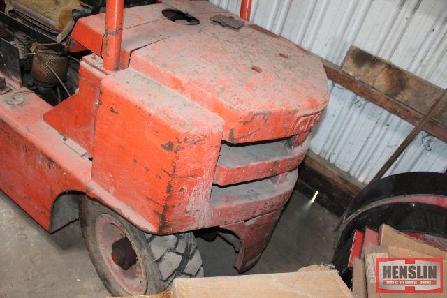 CLARK FORKLIFT, PNEUMATICE TIRES, GEAR SHIFT, NEW