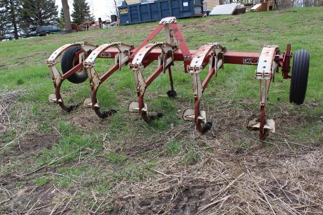 DAKON 11' 5-SHANK MOUNTED DEEP -TILL