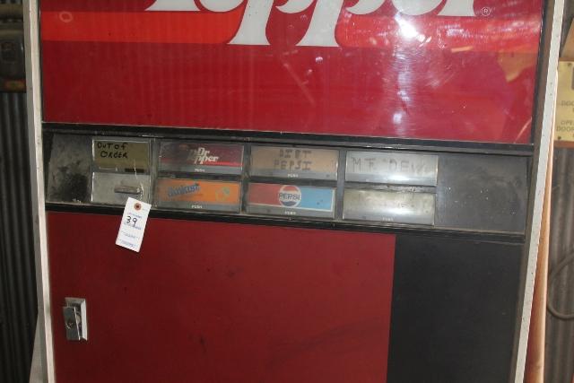 DR. PEPPER 6 CAN POP MACHINE