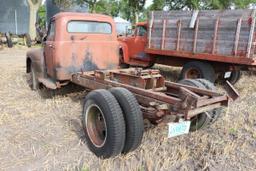 FORD F5 SINGLE AXLE TRUCK, V-8, 4 SPEED,
