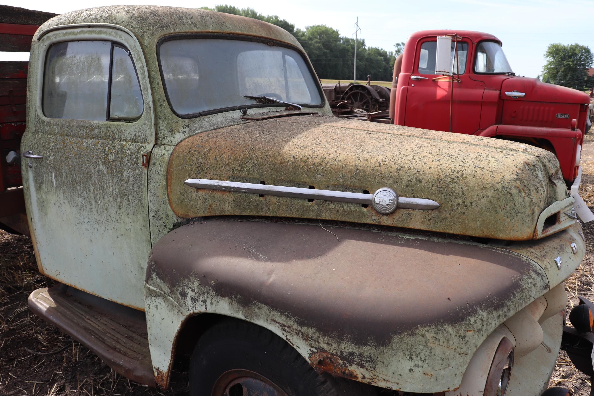 *** 1952 FORD F6 SINGLE AXLE TRUCK, 35,910 MILES SHOWING,