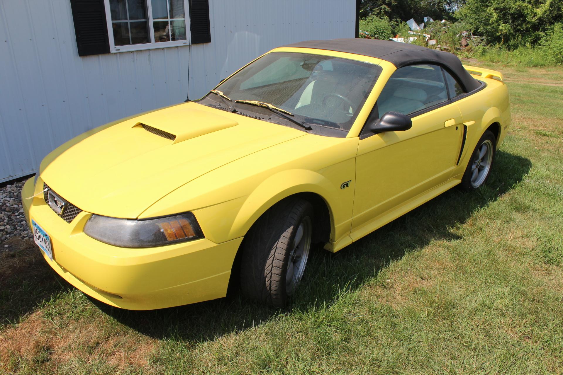 *** 2001 FORD MUSTANG GT CONVERTIBLE, V-8,