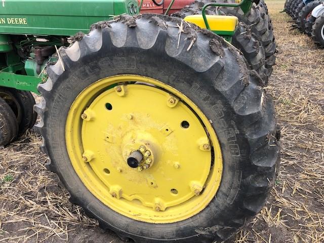 John Deere 70, NF, PS, Roll-O-Matic, 14.9-38,, Power Trol, PTO, Single Hyds, S/N#: 7041121