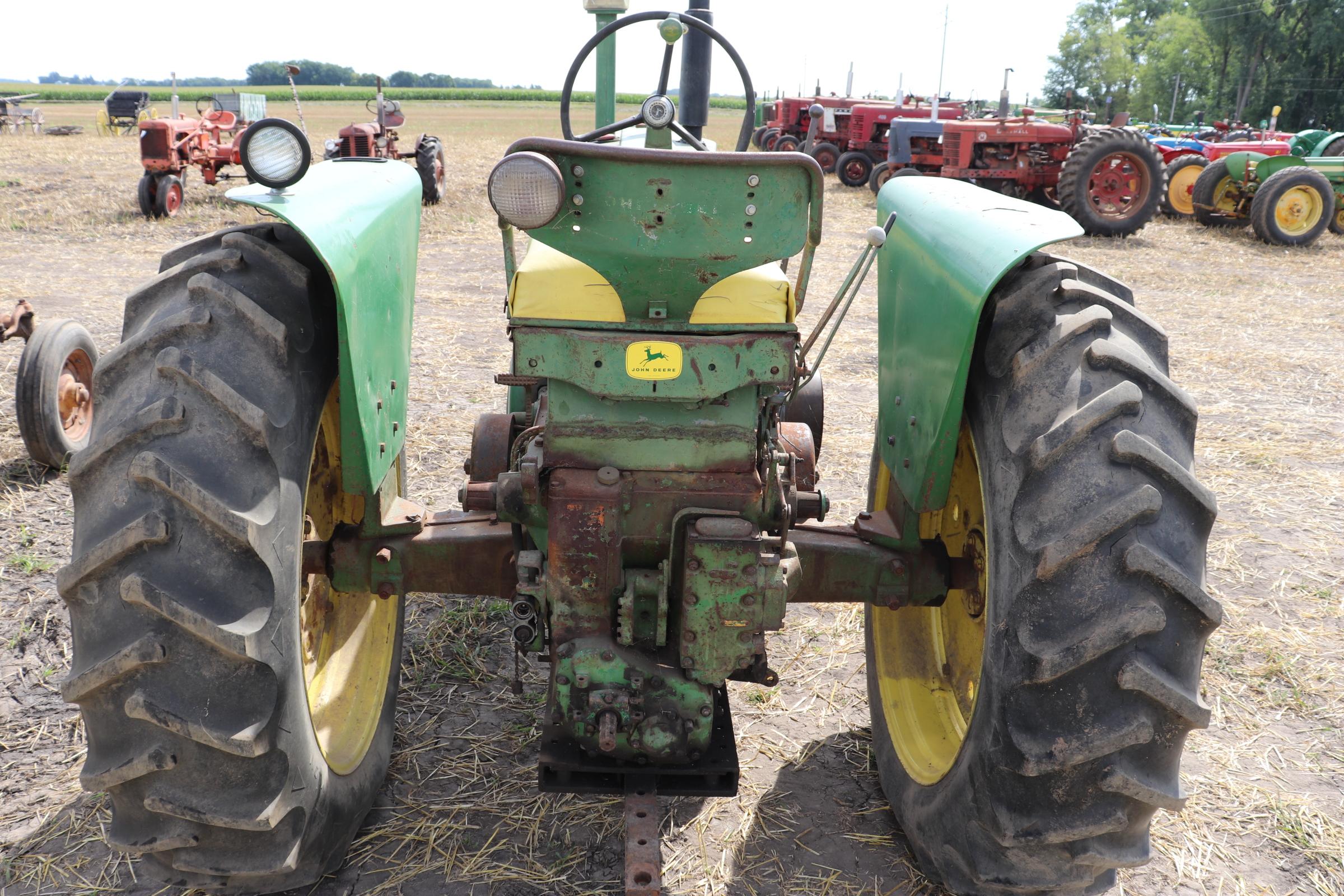 1958 JD 720,GAS, NF, 14.9-38 REARS, WHEEL WEIGHTS,