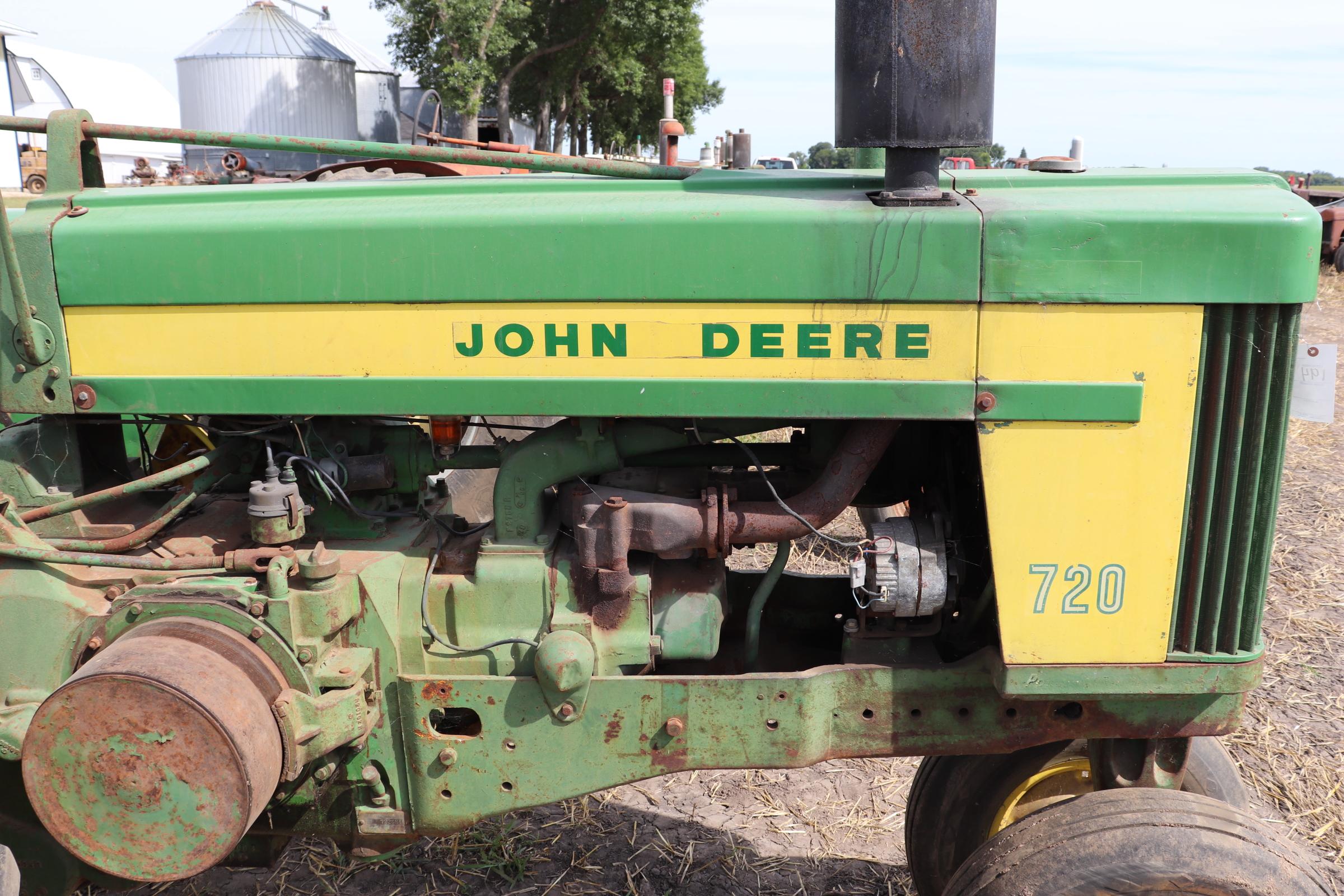 1958 JD 720,GAS, NF, 14.9-38 REARS, WHEEL WEIGHTS,