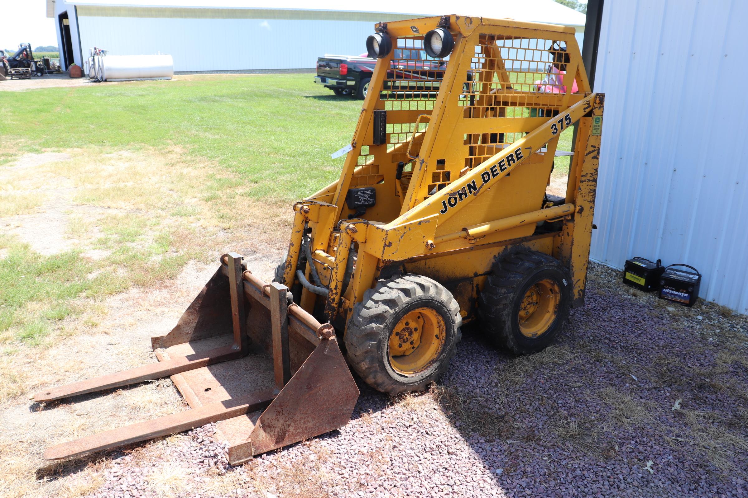 JOHN DEERE 375 SKID LOADER, DSL, OROPS, 23X8.50-