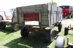 6' X 10' WOOD BARGE BOX, ON 4 WHEEL GEAR, HOIST