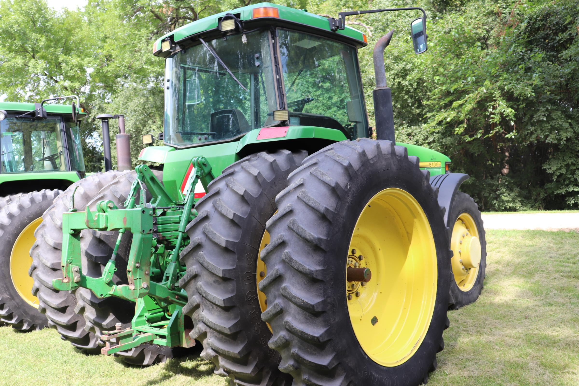 1996 JOHN DEERE 8100 MFWD TRACTOR, POWERSHIFT,