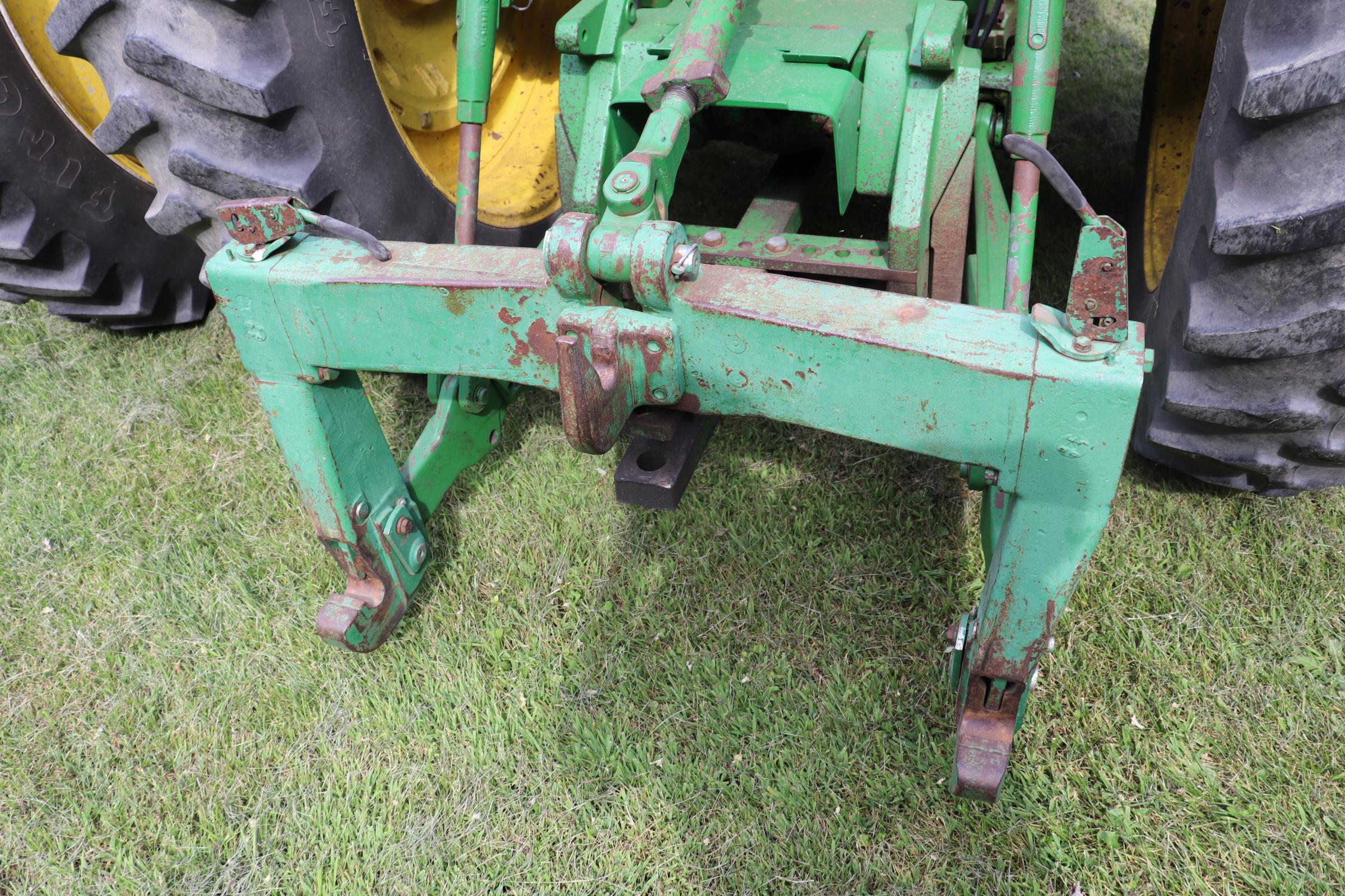 1990 JOHN DEERE 4555 2WD TRACTOR, 15 SPEED