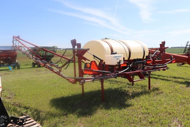 BLUMHART/WIL-RICH 500 GALLON, 3 PT SPRAYER, 60' BOOM, RINSE TANK, HYD PUMP