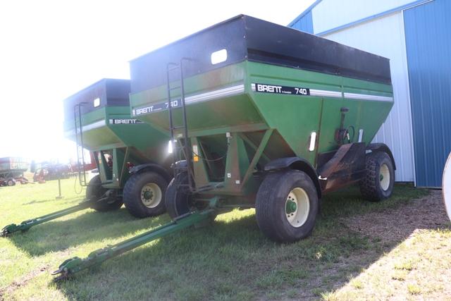 BRENT 740 GRAVITY BOX, LIGHTS, BRAKES, 445/65R22.5 SUPER SINGLES, FENDERS